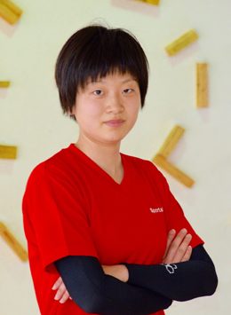 曽根由美